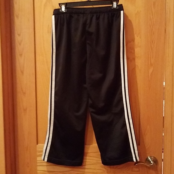 Capri Pants Adidas New - Picture 2 of 4